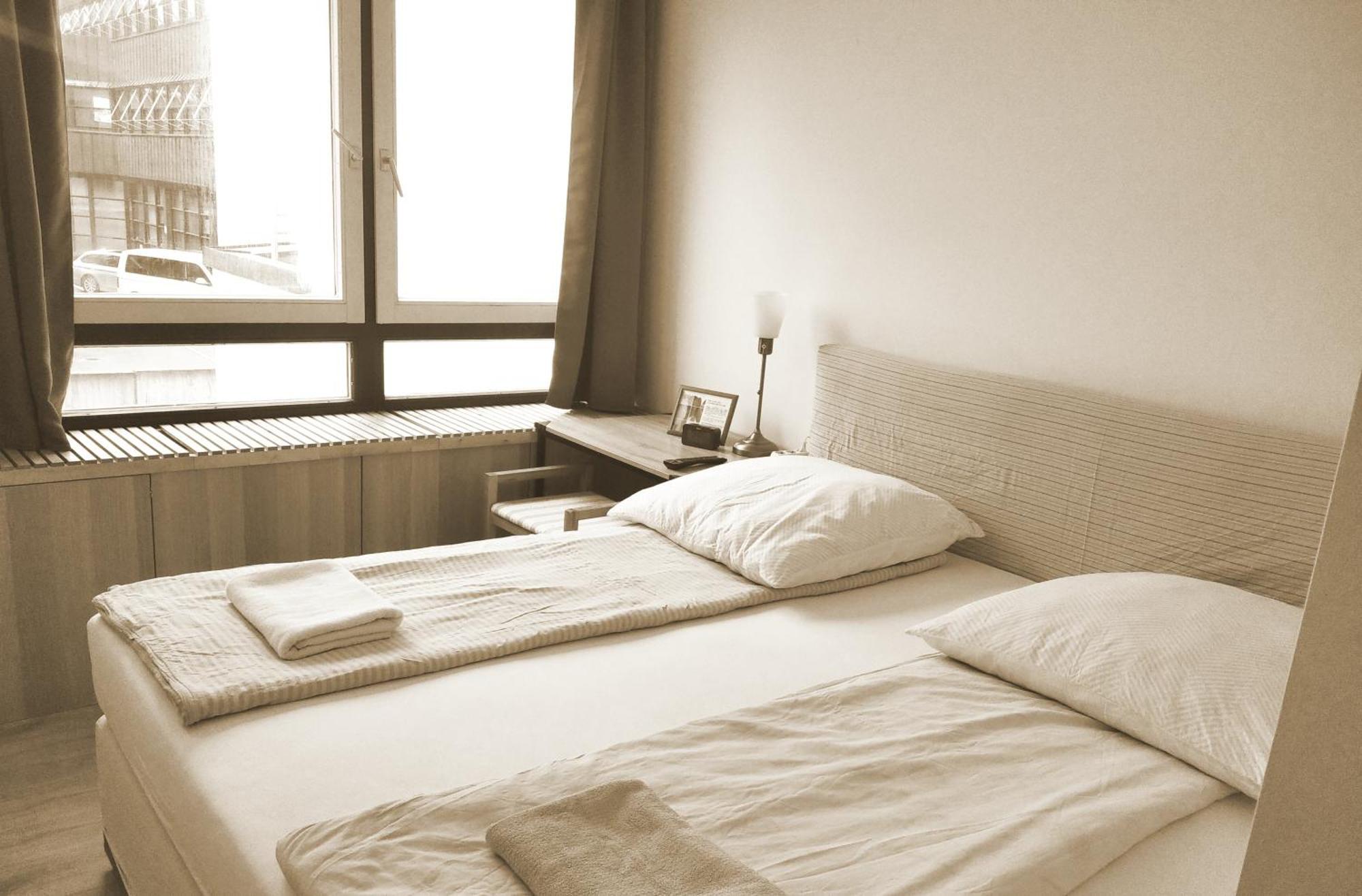 Sroom 118 And 119 In Center Reutlingen Luaran gambar
