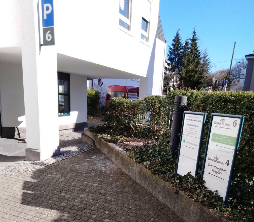 Sroom 118 And 119 In Center Reutlingen Luaran gambar